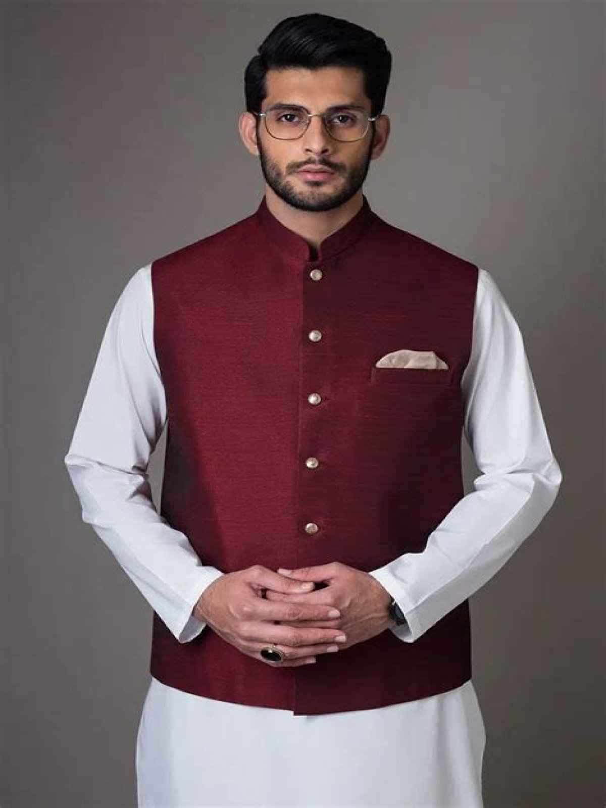 How to wear shalwar kameez with a maroon waistcoat?