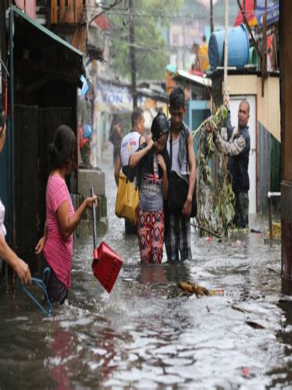 Is Typhoon Glenda a super typhoon?